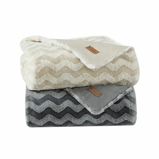 Koolaburra By UGG Mercer Faux Fur Throw Birch 4 Koolaburra By UGG Mercer Faux Fur Throw Birch - Image 4
