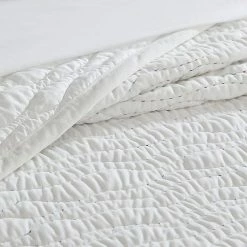 Koolaburra By UGG Squiggle Kids Quilt -Koolaburra shop unnamed file 1412