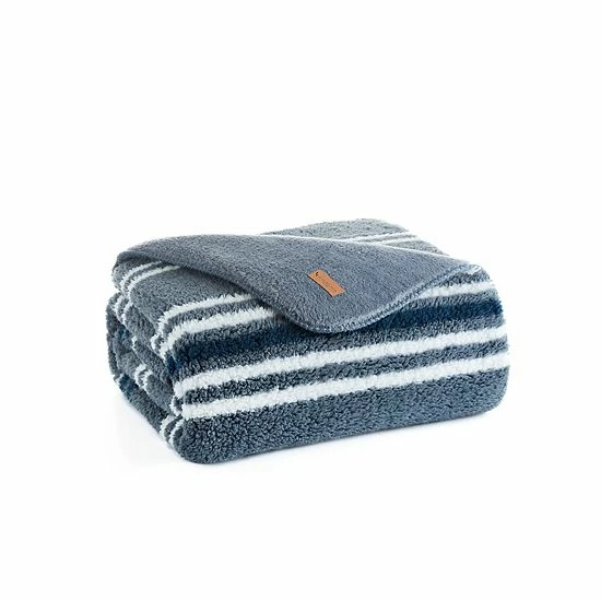 Koolaburra By UGG Roberta Sherpa Throw Birch 8 Koolaburra By UGG Roberta Sherpa Throw Birch - Image 8